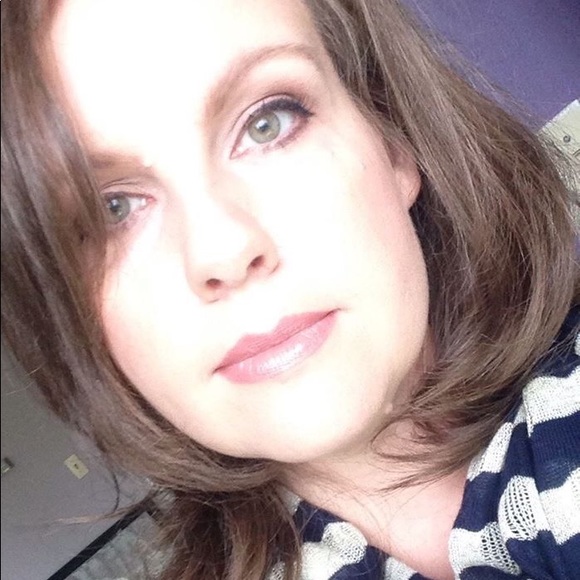 Meet your Posher, Dee - Picture 1 of 1